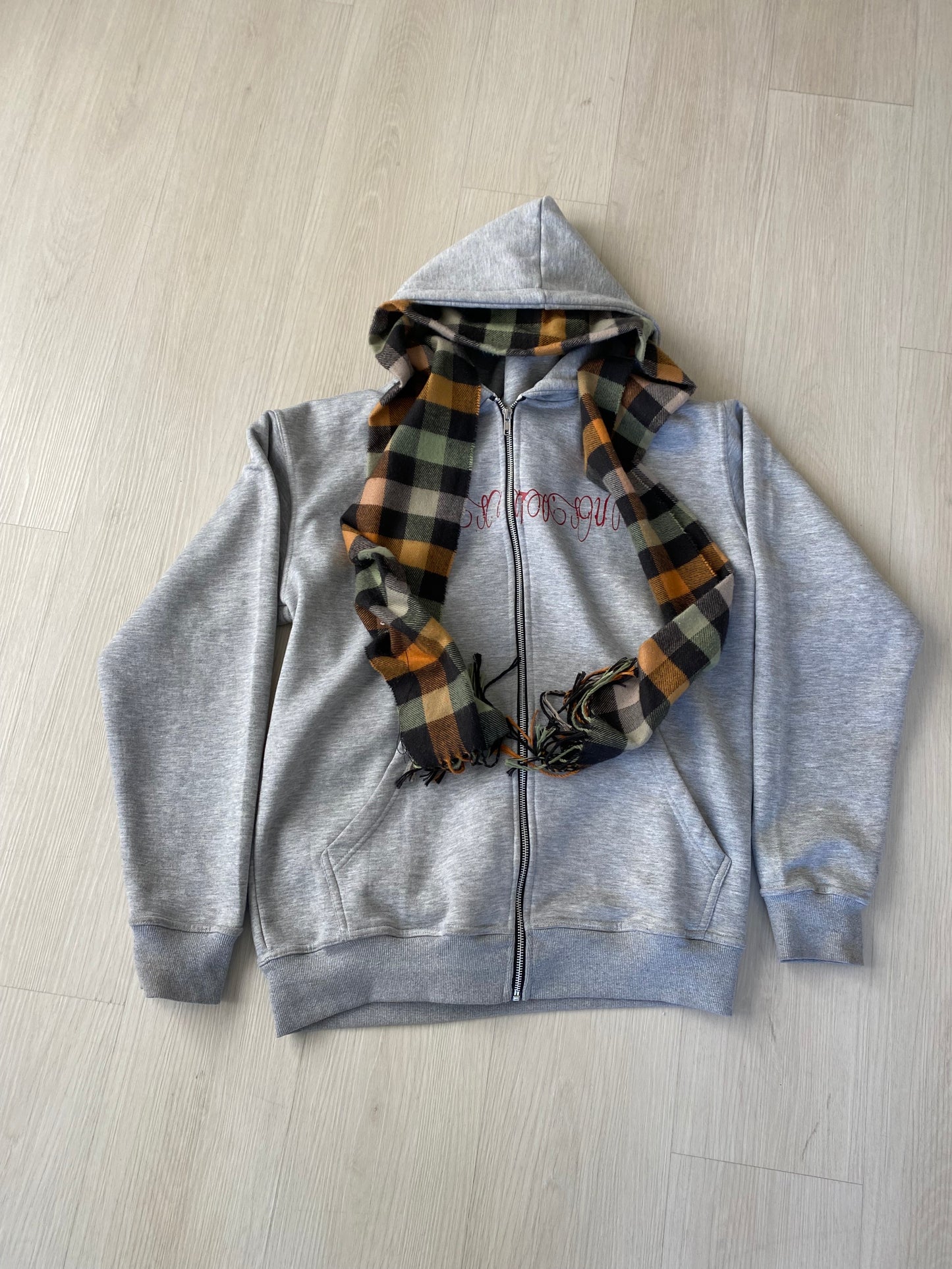 "Scarf Zip-up Hoodie"