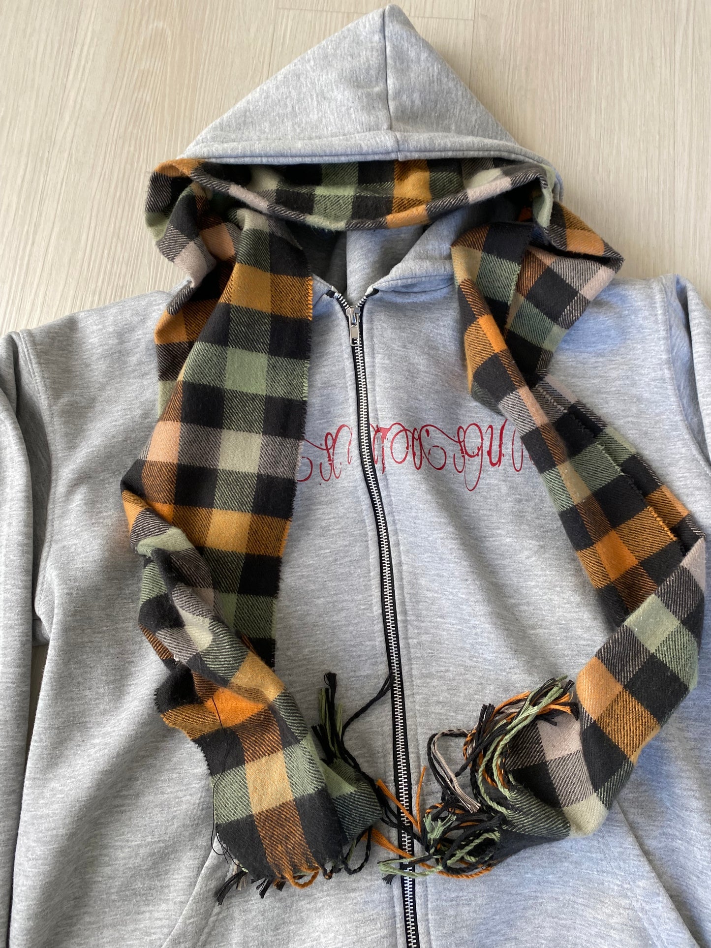 "Scarf Zip-up Hoodie"
